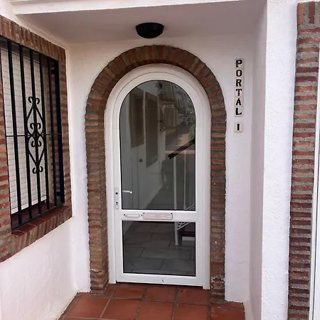 Laguna Piscina- Rent Malaga Apartment