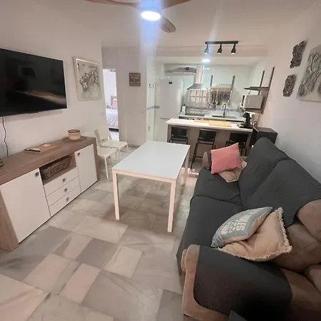 Laguna Piscina- Rent Malaga Apartment
